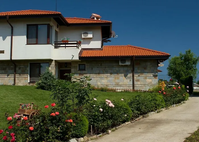 On The Black Sea Sluneční pobřeží