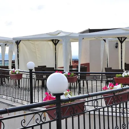 ヴィラ On The Black Sea *