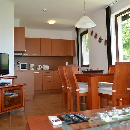 On The Black Sea Σάνι Μπιτς