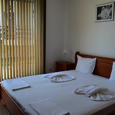 On The Black Sea Σάνι Μπιτς